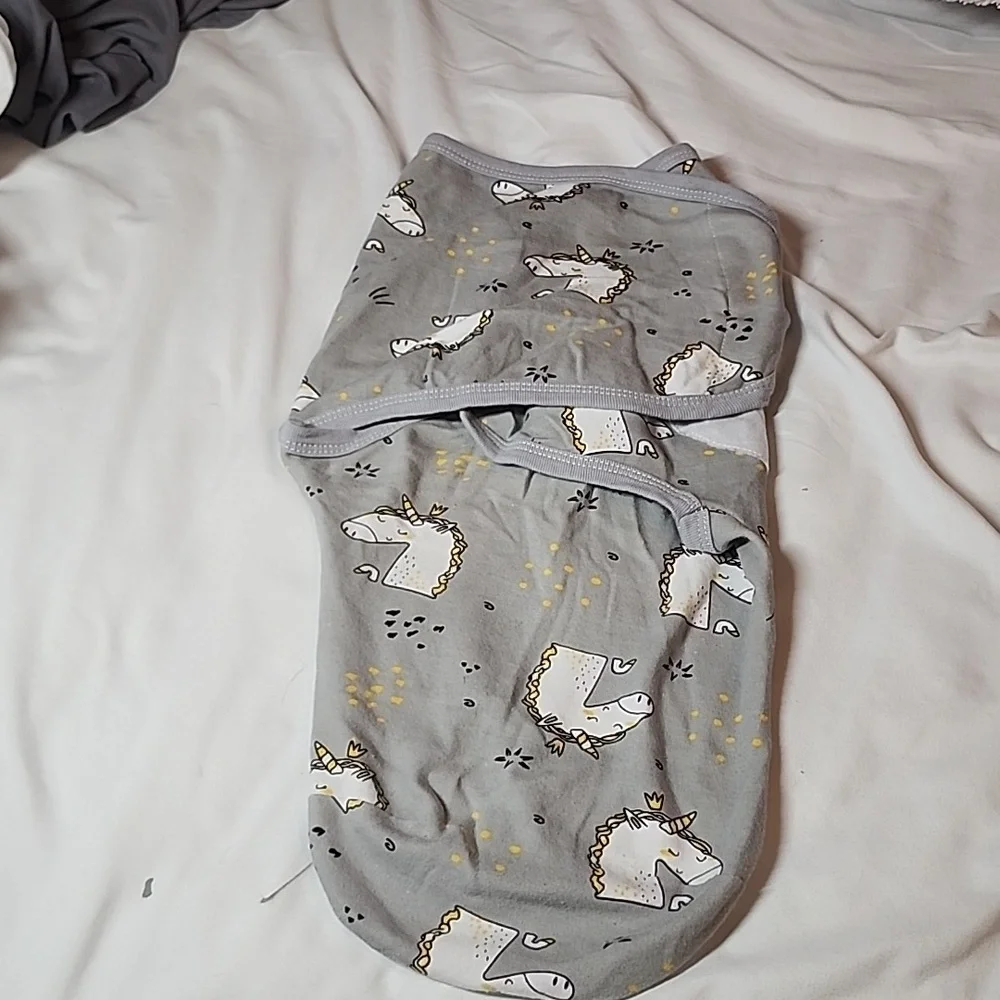 UNICORN SWADDLER